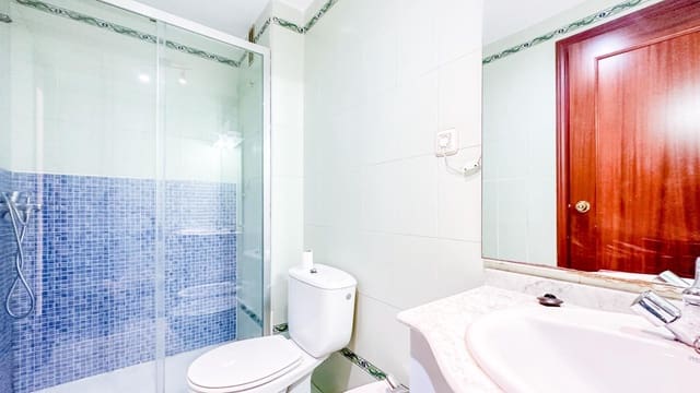 4 soveværelse Lejlighed til salg i La Luz, Málaga by med swimmingpool - € 450.000 (Ref: 9338888)