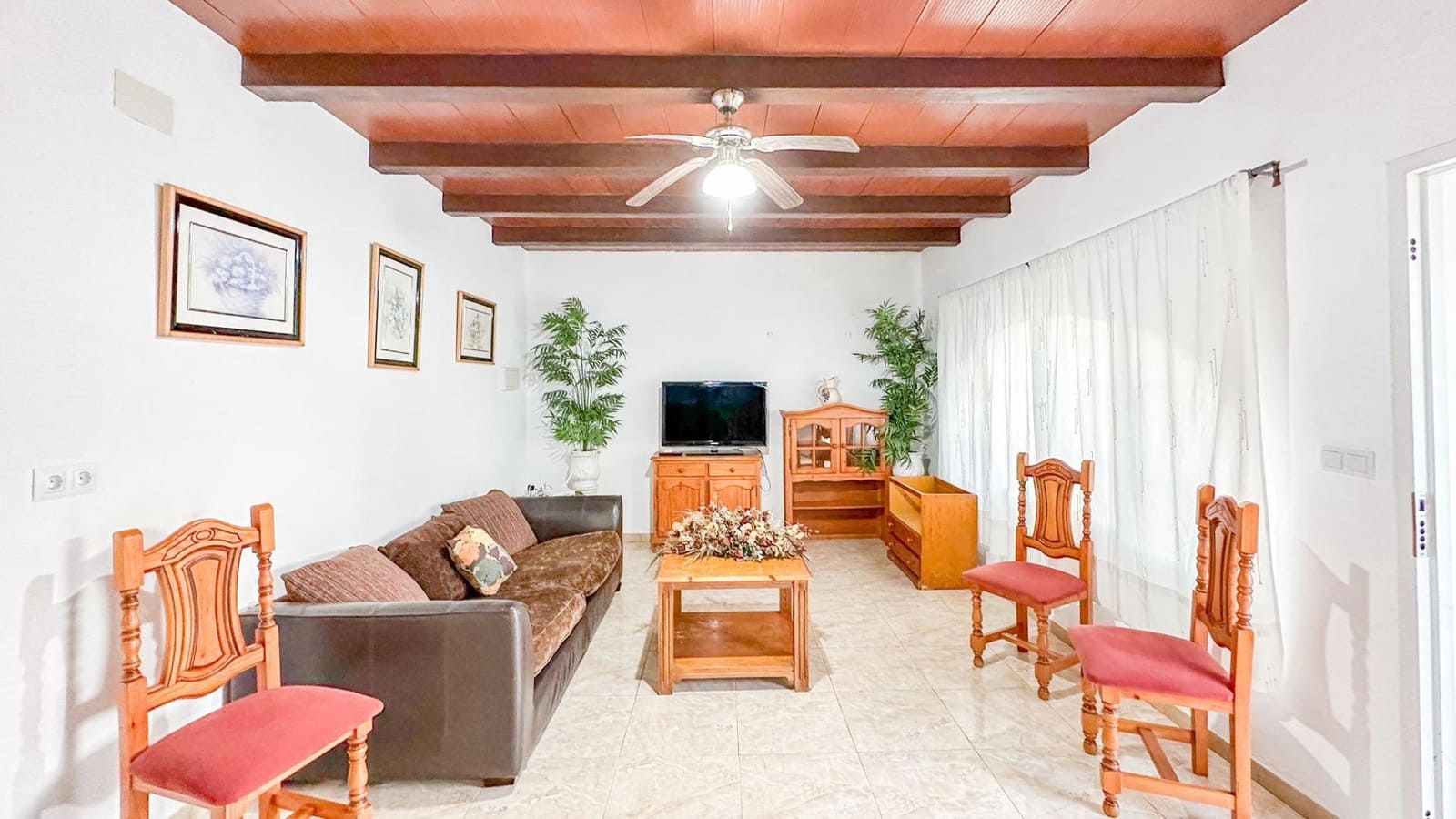 12 makuuhuone Huvila myytävänä paikassa Alhaurin el Grande mukana uima-altaan 
autotalli - 960 000 € (Ref: 9338889)