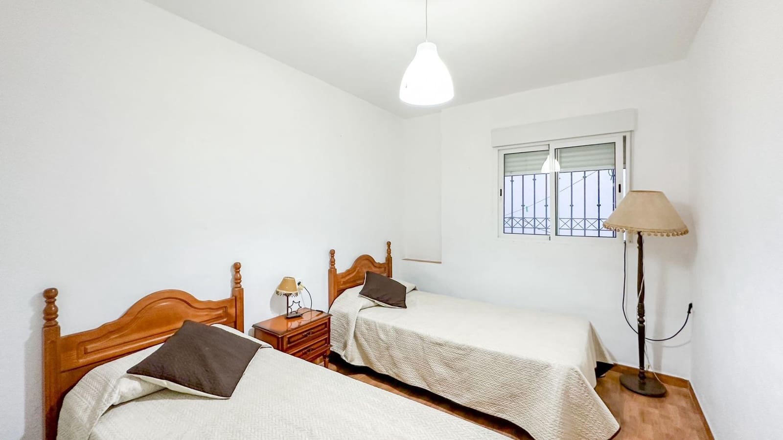 12 makuuhuone Huvila myytävänä paikassa Alhaurin el Grande mukana uima-altaan 
autotalli - 960 000 € (Ref: 9338889)