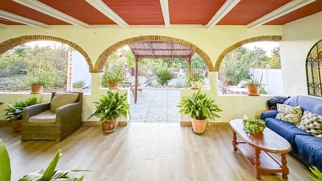 12 makuuhuone Huvila myytävänä paikassa Alhaurín el Grande mukana uima-altaan 
autotalli - 960 000 € (Ref: 9338889)