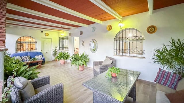 12 makuuhuone Huvila myytävänä paikassa Alhaurín el Grande mukana uima-altaan 
autotalli - 960 000 € (Ref: 9338889)