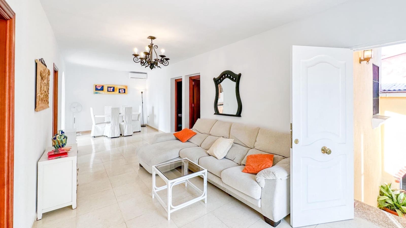 12 sypialnia Willa na sprzedaż w Alhaurin el Grande z basenem garażem - 990 000 € (Ref: 9338890)