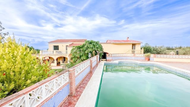 12 sypialnia Willa na sprzedaż w Alhaurín el Grande z basenem garażem - 990 000 € (Ref: 9338890)