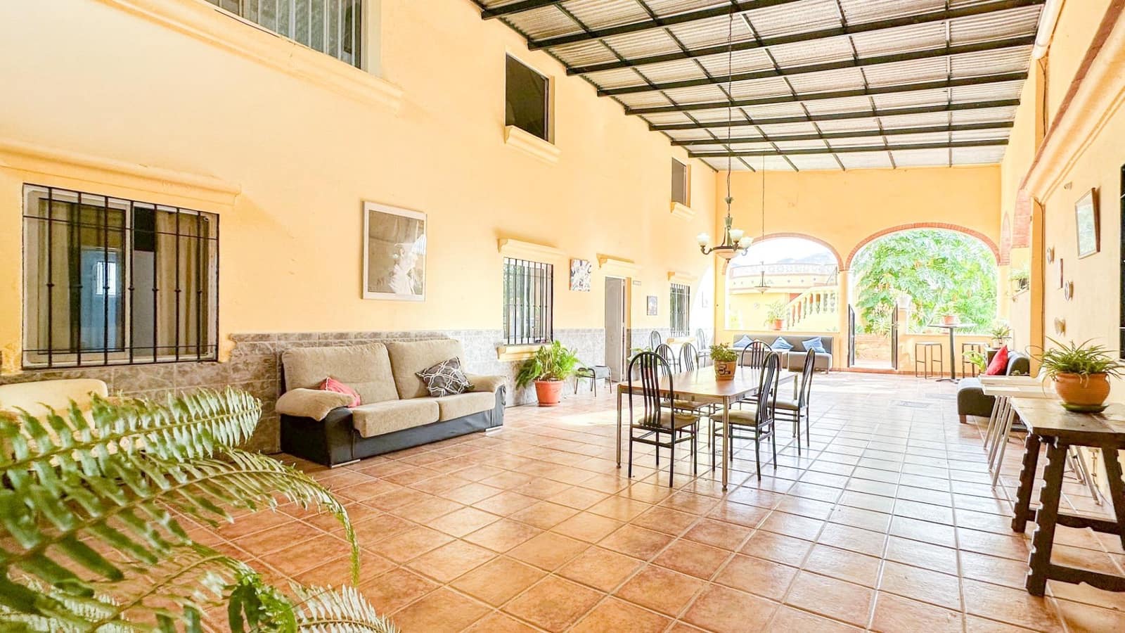 12 sypialnia Willa na sprzedaż w Alhaurin el Grande z basenem garażem - 990 000 € (Ref: 9338890)