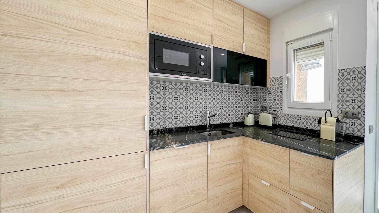 1 bedroom Flat for rent in Churriana with pool garage - € 1,800 (Ref: 9338895)