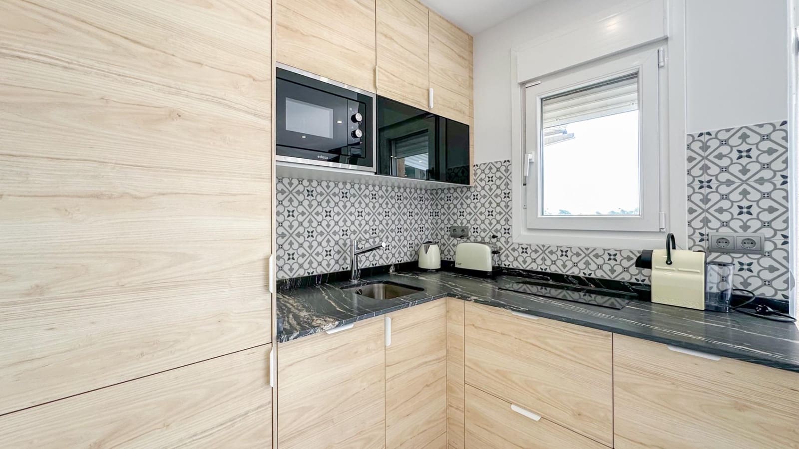 1 bedroom Flat for rent in Churriana with pool garage - € 1,800 (Ref: 9338895)