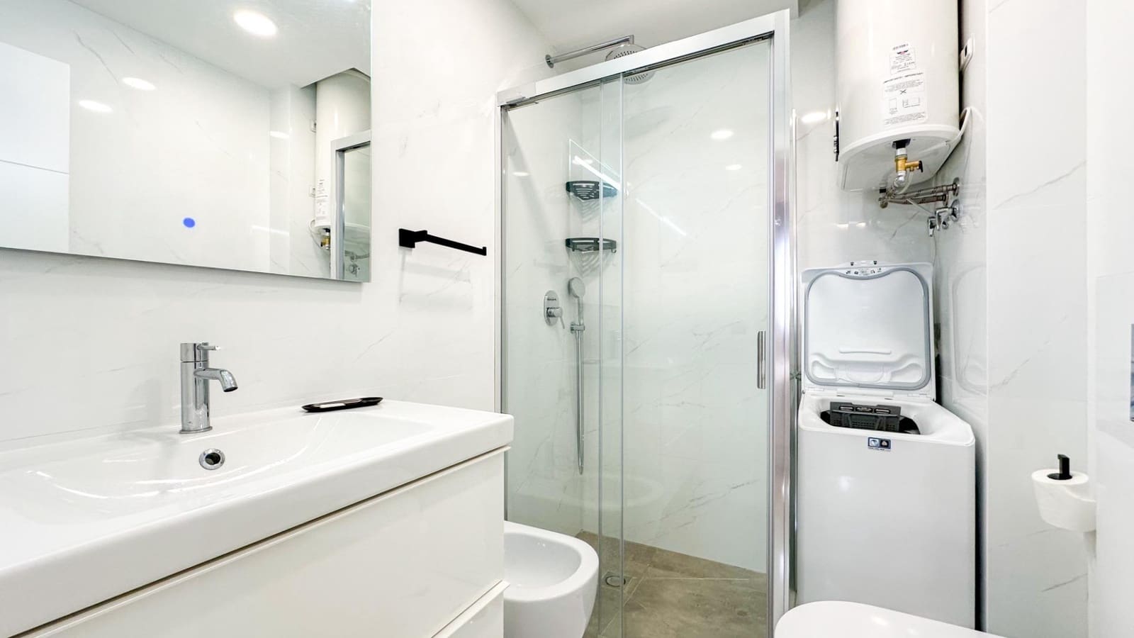 1 bedroom Flat for rent in Churriana with pool garage - € 1,800 (Ref: 9338895)