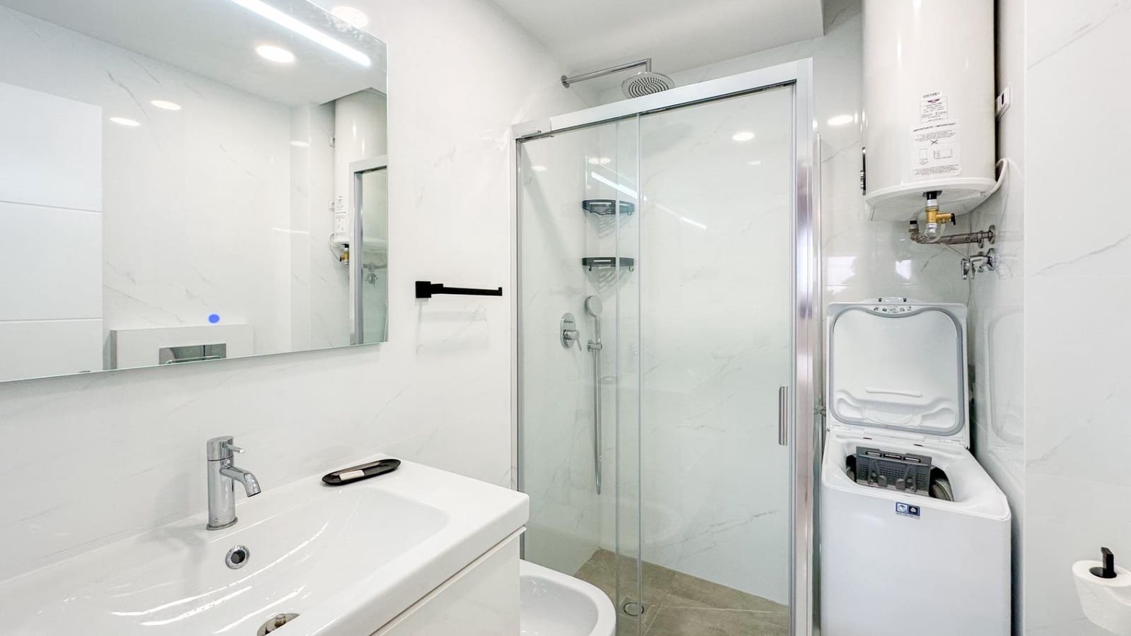 1 bedroom Flat for rent in Churriana with pool garage - € 1,800 (Ref: 9338895)