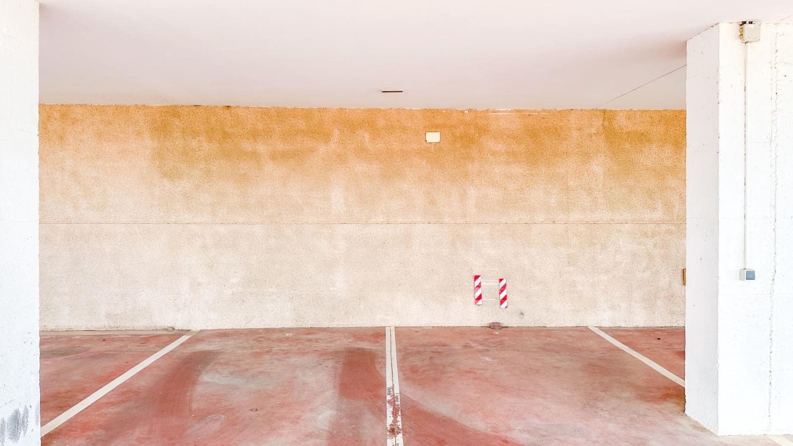 1 bedroom Flat for rent in Churriana with pool garage - € 1,800 (Ref: 9338895)