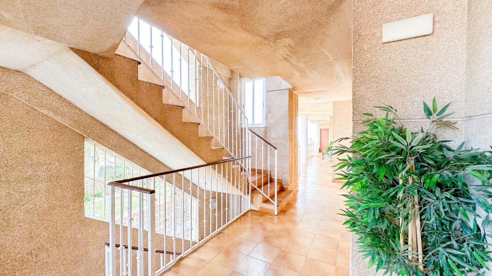 1 bedroom Flat for rent in Churriana with pool garage - € 1,800 (Ref: 9338895)