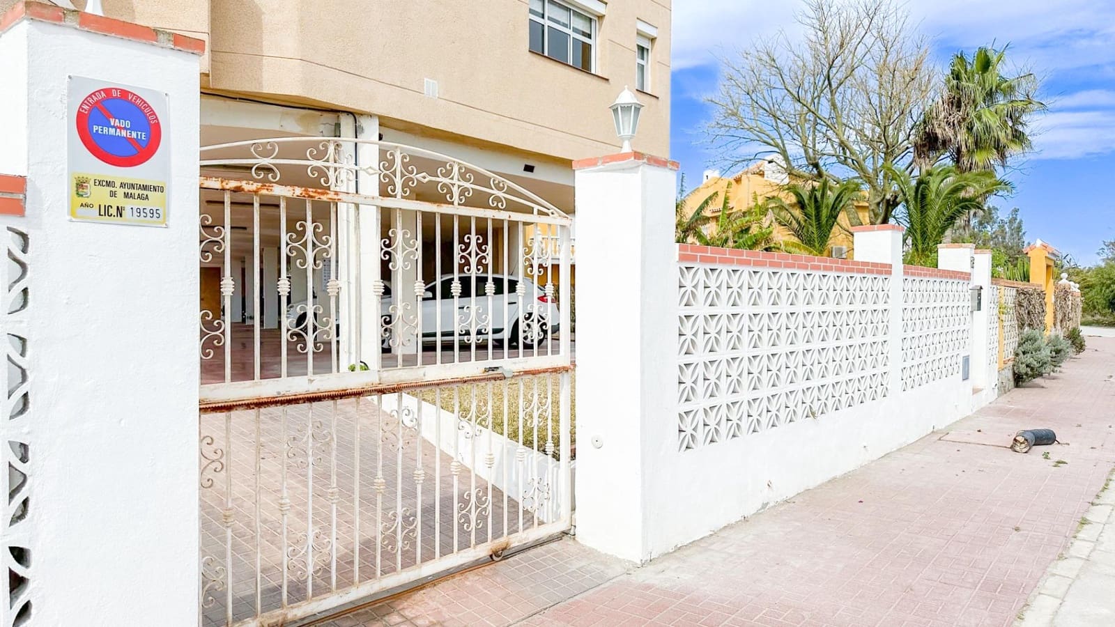 1 bedroom Flat for rent in Churriana with pool garage - € 1,800 (Ref: 9338895)