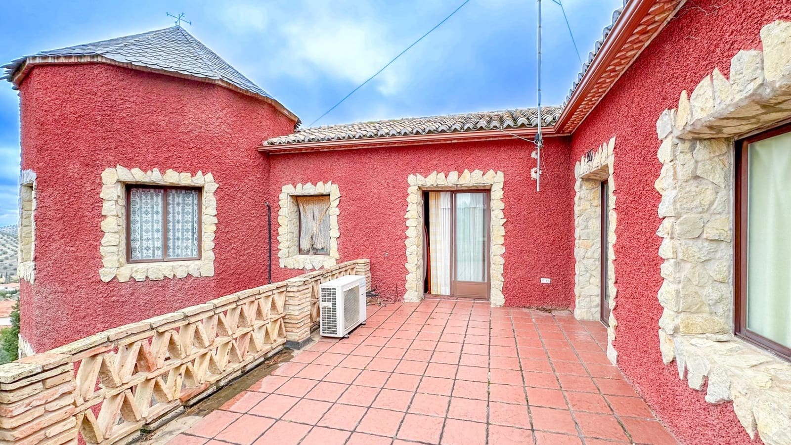 6 sovrum Villa till salu i Jaen stad med pool garage - 359 900 € (Ref: 9338896)