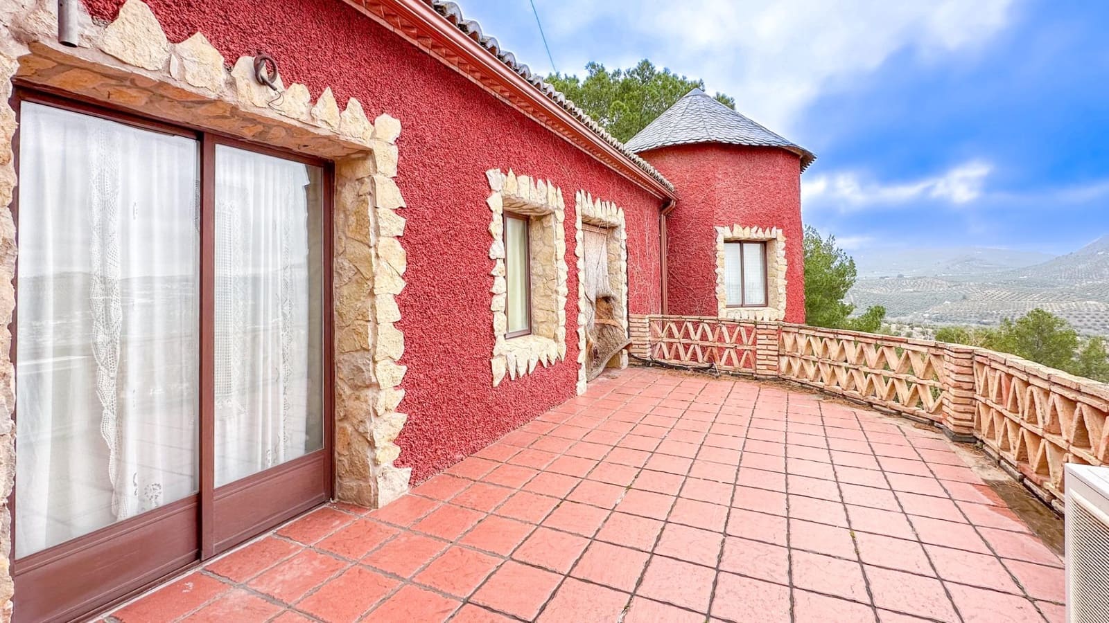 6 sovrum Villa till salu i Jaen stad med pool garage - 359 900 € (Ref: 9338896)