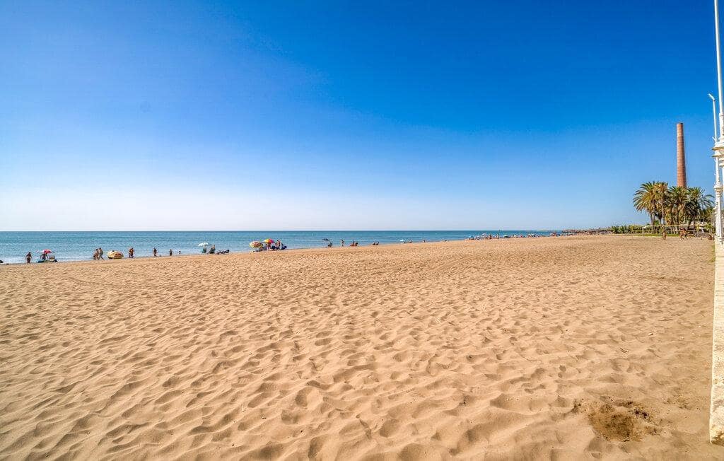 2 soverom Leilighet til leie i Malaga by med garasje - € 1 800 (Ref: 9338901)