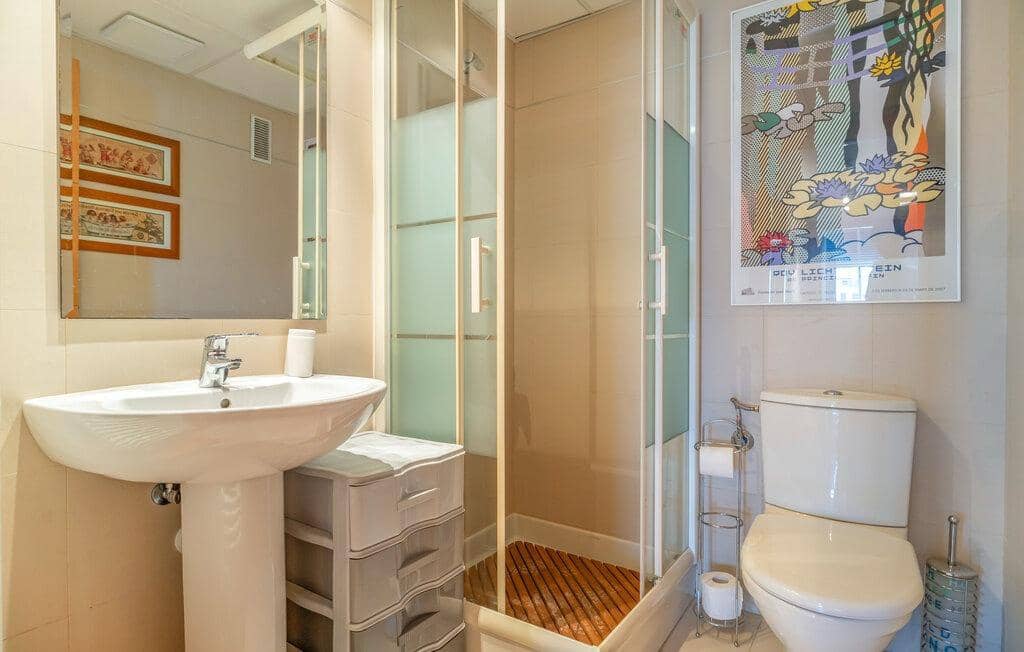 2 soverom Leilighet til leie i Malaga by med garasje - € 1 800 (Ref: 9338901)