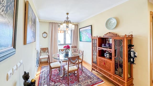 3 soverom Leilighet til salgs i San Andres, Málaga by med garasje - € 825 000 (Ref: 9338902)