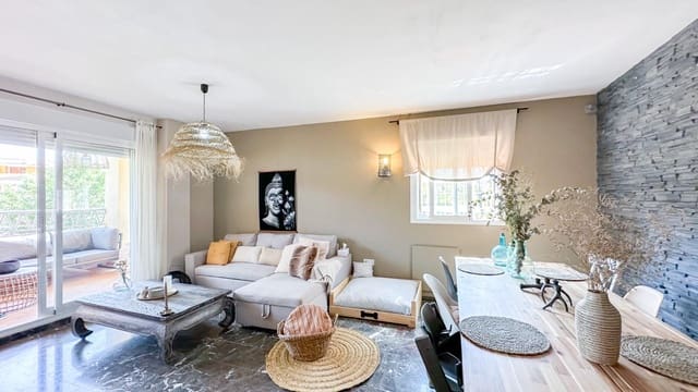 1 soverom Leilighet til leie i Carvajal, Fuengirola med svømmebasseng garasje - € 1 200 (Ref: 9338953)