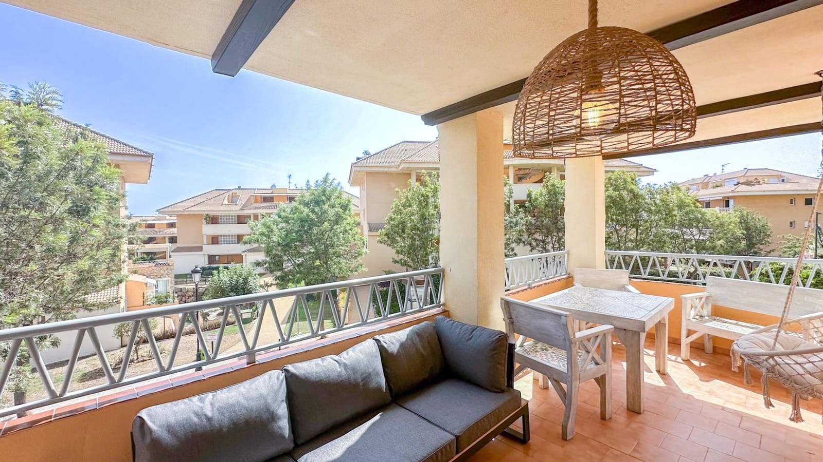 1 bedroom Flat for rent in Carvajal with pool garage - € 1,200 (Ref: 9338953)