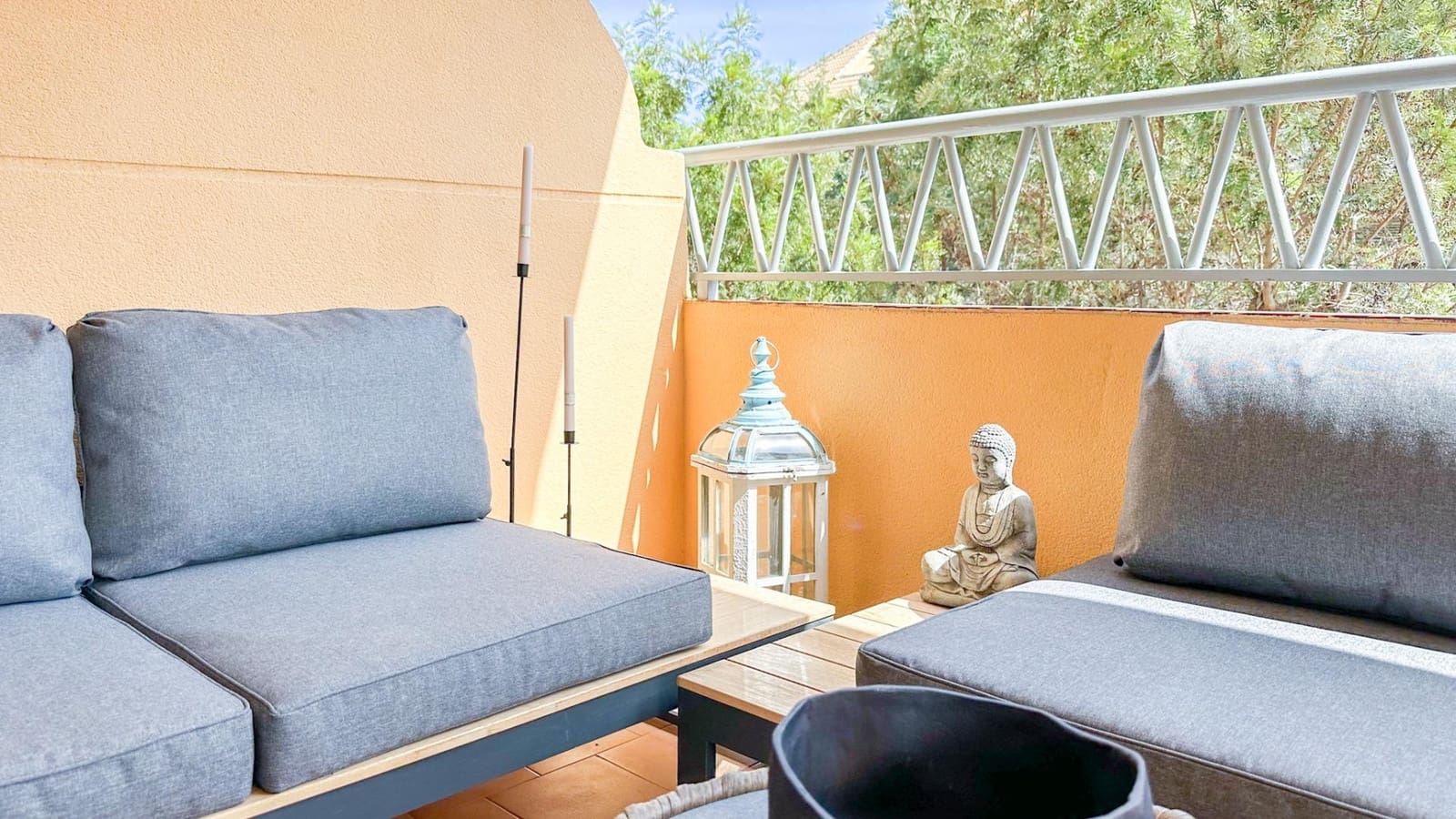 1 bedroom Flat for rent in Carvajal with pool garage - € 1,200 (Ref: 9338953)