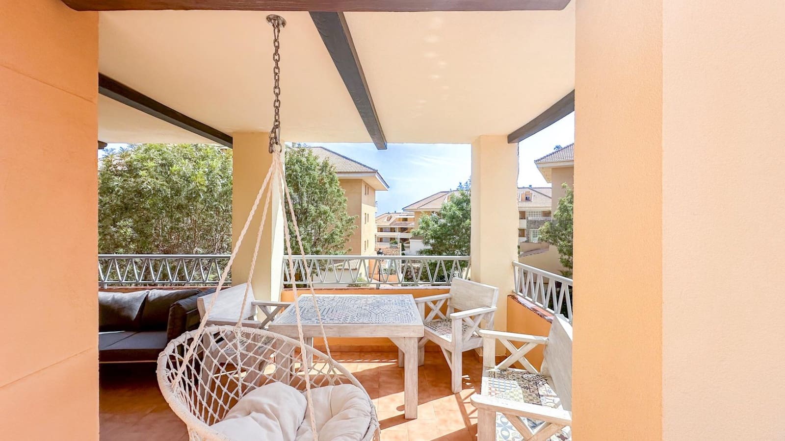 1 bedroom Flat for rent in Carvajal with pool garage - € 1,200 (Ref: 9338953)