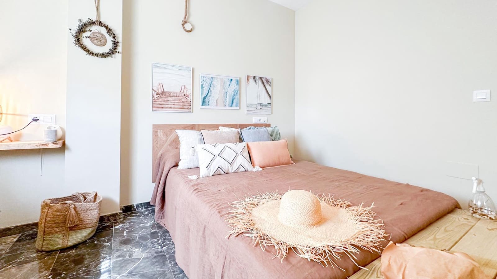 1 bedroom Flat for rent in Carvajal with pool garage - € 1,200 (Ref: 9338953)