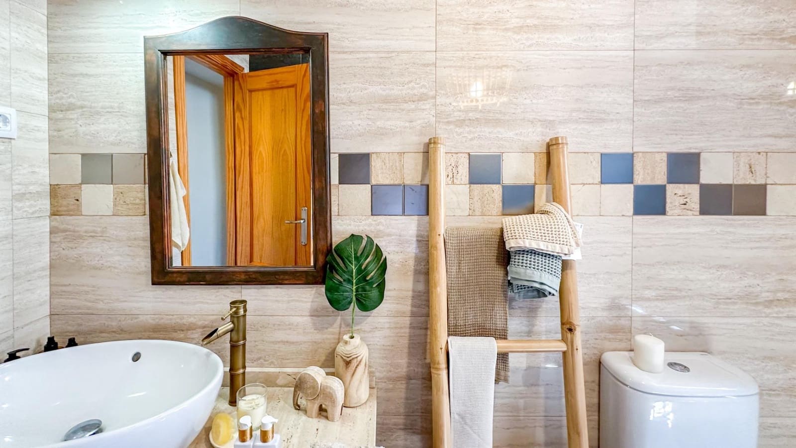 1 bedroom Flat for rent in Carvajal with pool garage - € 1,200 (Ref: 9338953)