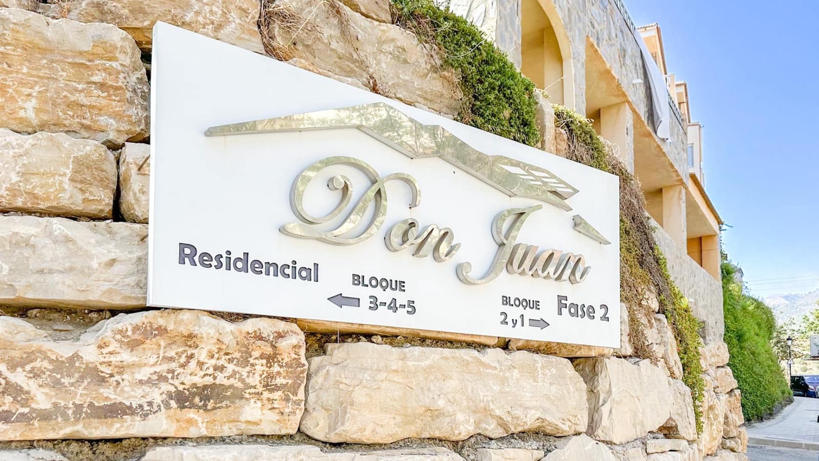 1 bedroom Flat for rent in Carvajal with pool garage - € 1,200 (Ref: 9338953)