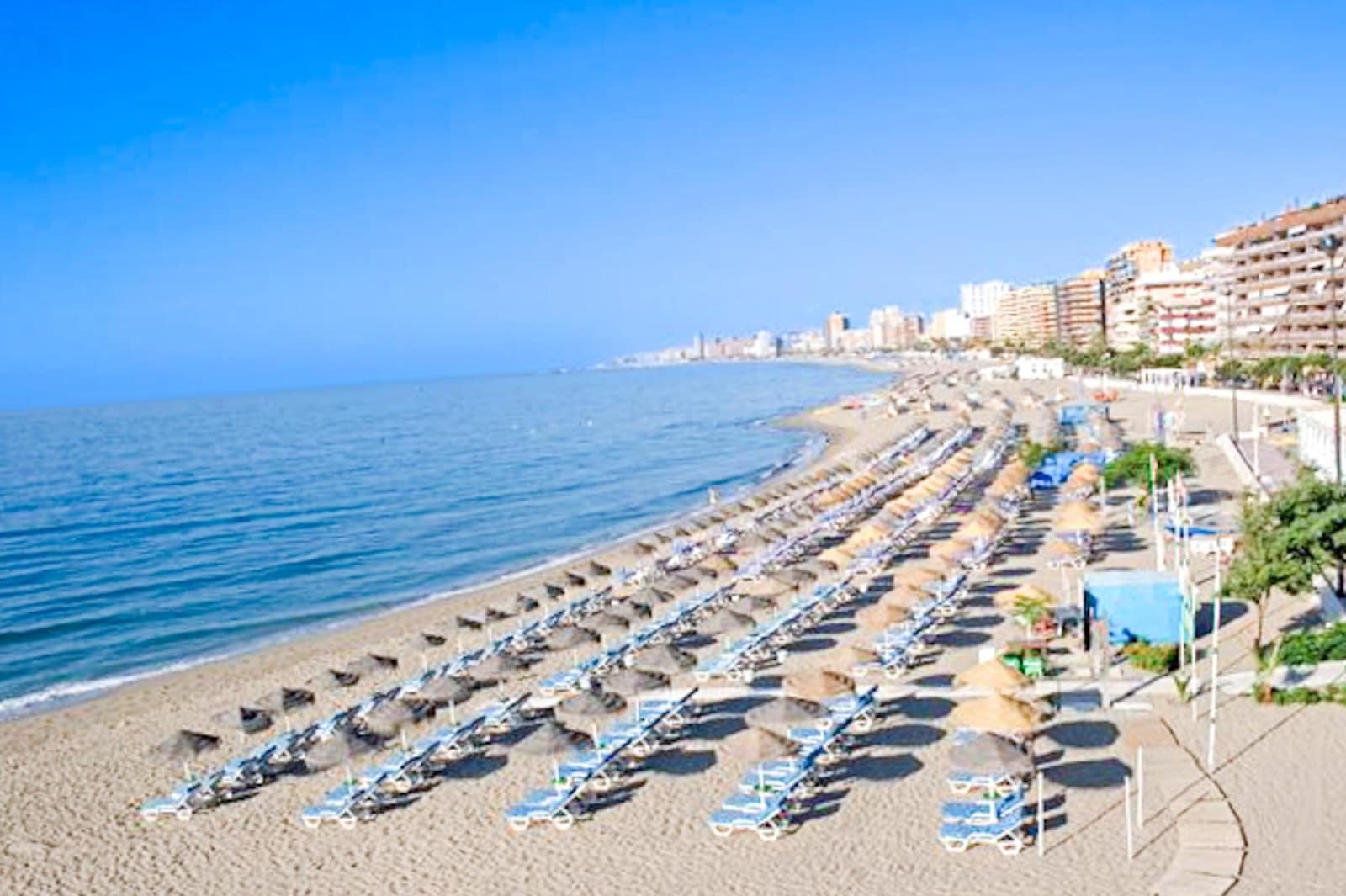 1 bedroom Flat for rent in Carvajal with pool garage - € 1,200 (Ref: 9338953)