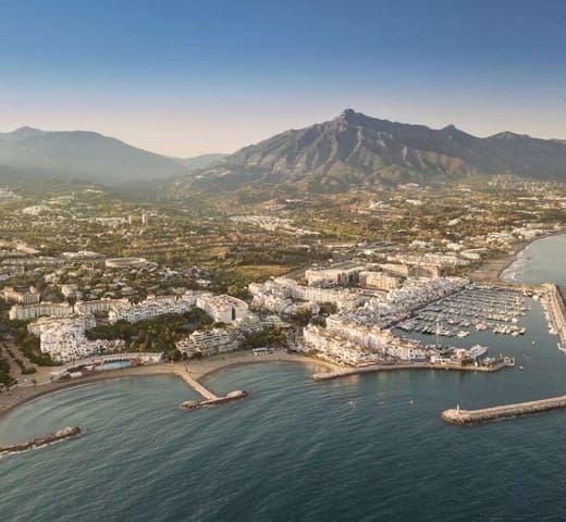 3 makuuhuone Rivitalo myytävänä paikassa Torreblanca, Fuengirola mukana uima-altaan 
autotalli - 590 000 € (Ref: 9338960)