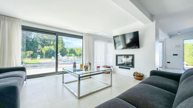 4 sypialnia Willa na sprzedaż w Alhaurín el Grande z basenem garażem - 795 000 € (Ref: 9338969)