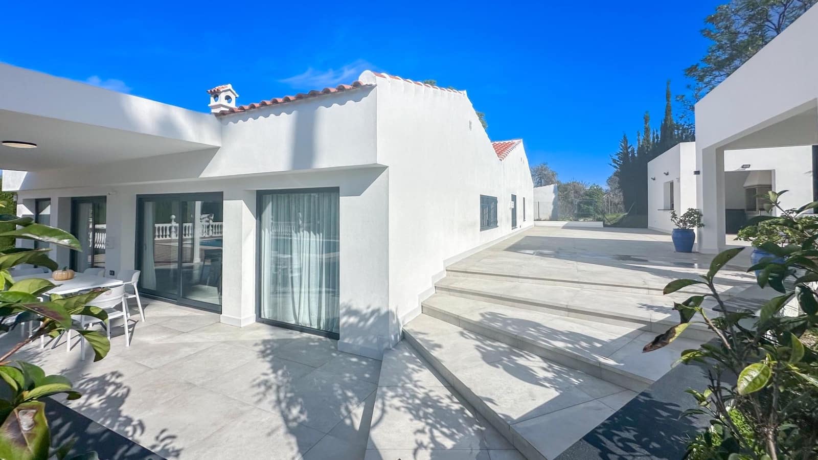 4 soveværelse Villa til salg i Alhaurin el Grande med swimmingpool garage - € 795.000 (Ref: 9338969)