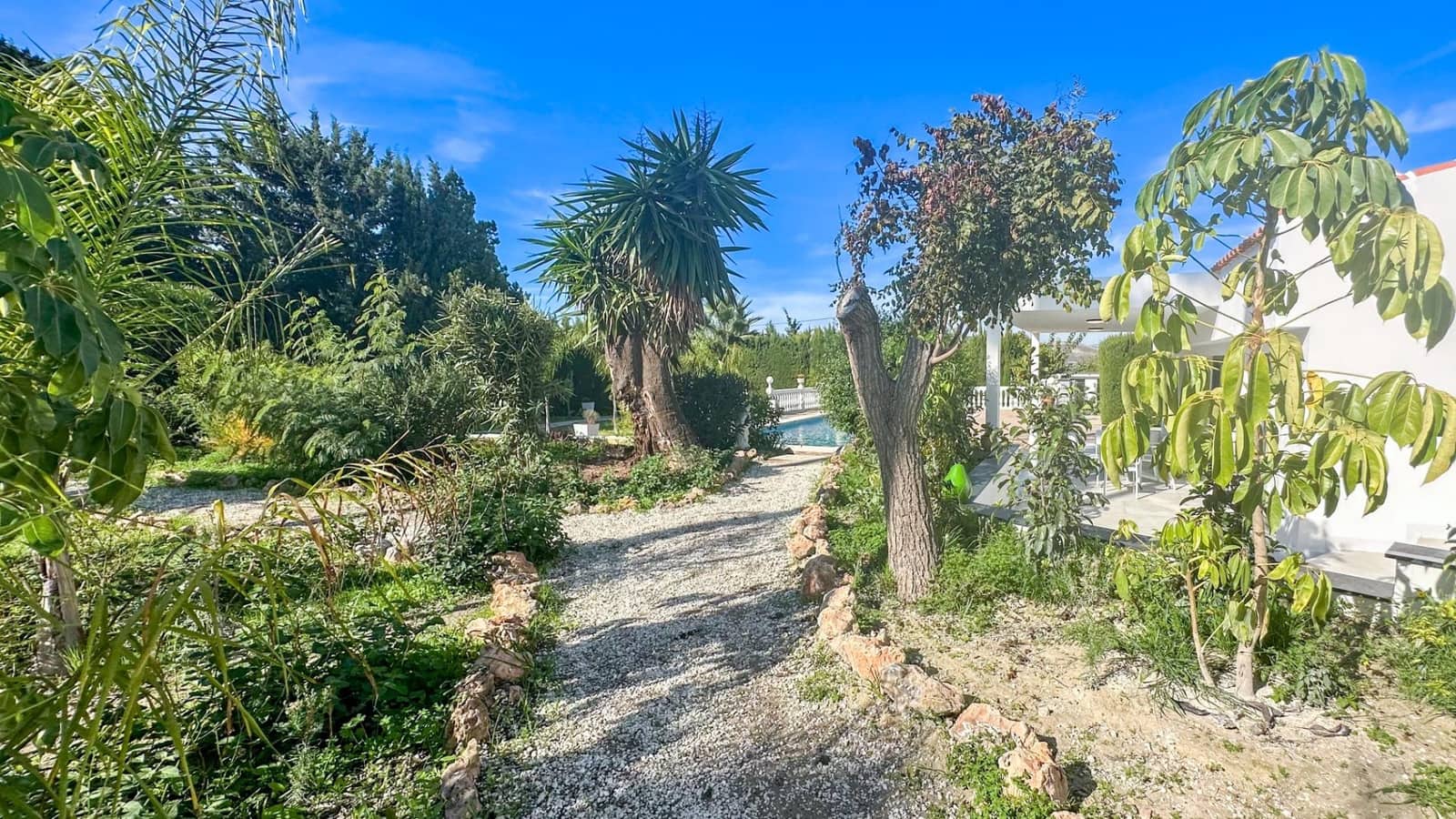 4 soveværelse Villa til salg i Alhaurin el Grande med swimmingpool garage - € 795.000 (Ref: 9338969)