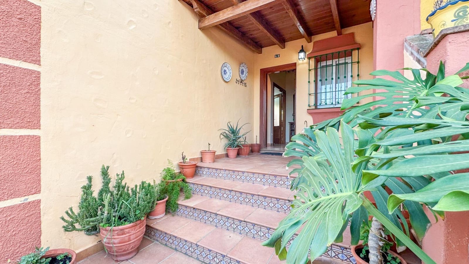 3 sypialnia Dom szeregowy na sprzedaż w Coin z basenem garażem - 320 000 € (Ref: 9338970)