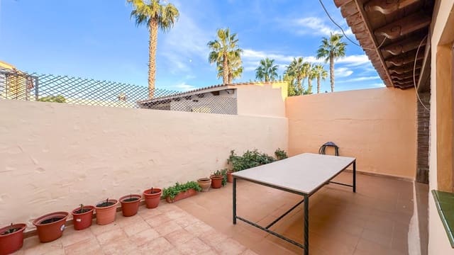 3 makuuhuone Rivitalo myytävänä paikassa Coín mukana uima-altaan 
autotalli - 320 000 € (Ref: 9338970)