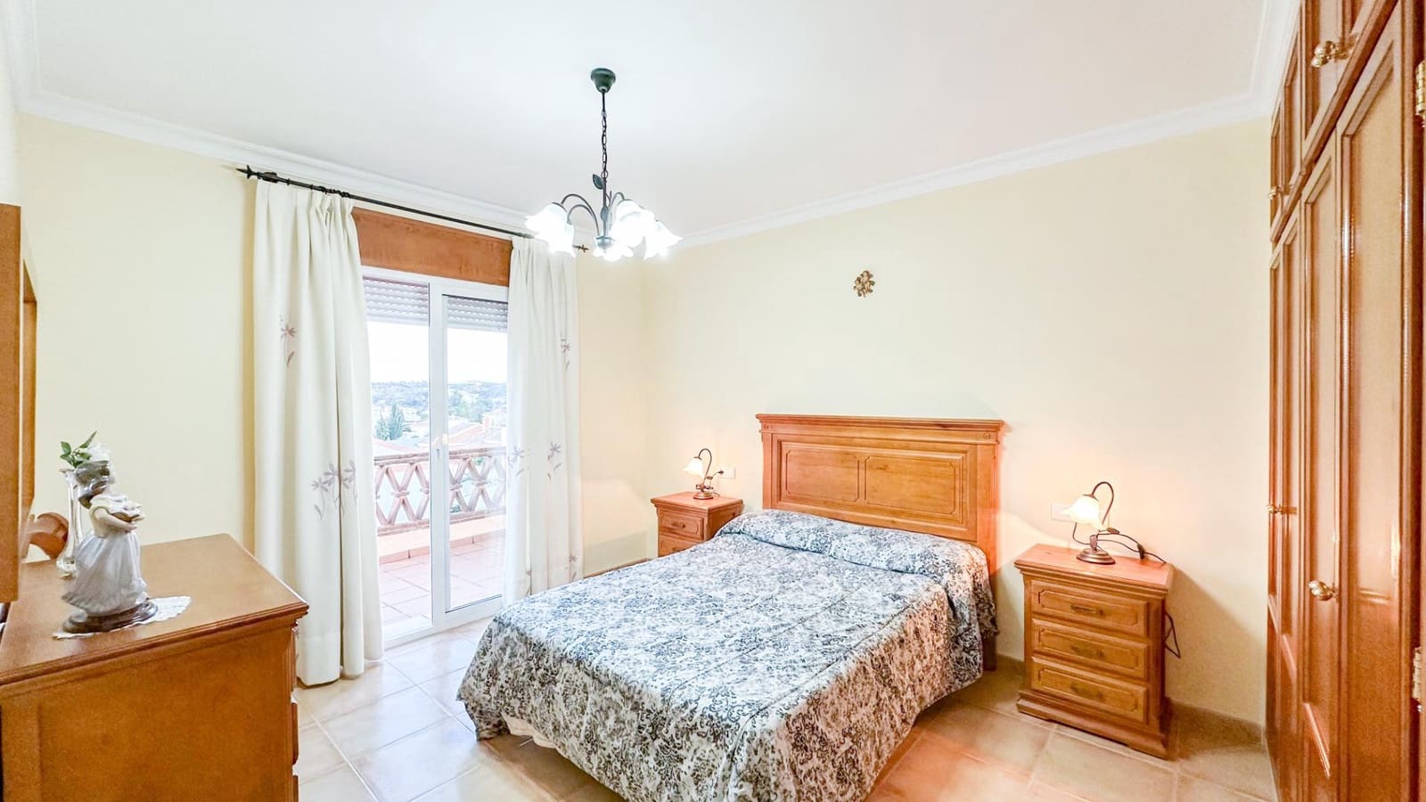 3 sypialnia Dom szeregowy na sprzedaż w Coin z basenem garażem - 320 000 € (Ref: 9338970)