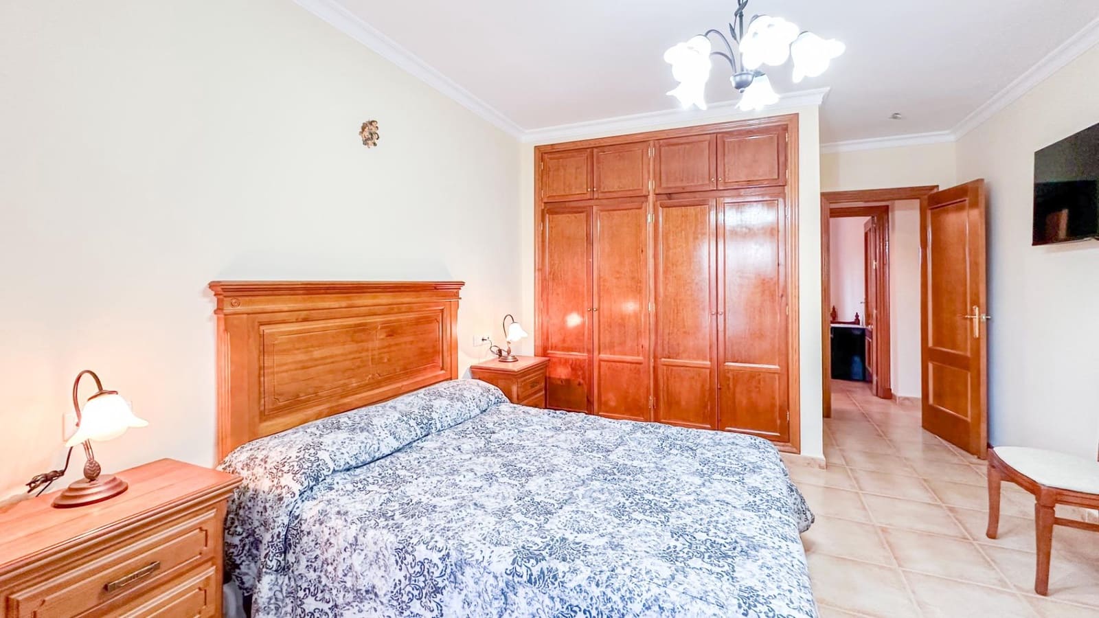 3 sypialnia Dom szeregowy na sprzedaż w Coin z basenem garażem - 320 000 € (Ref: 9338970)