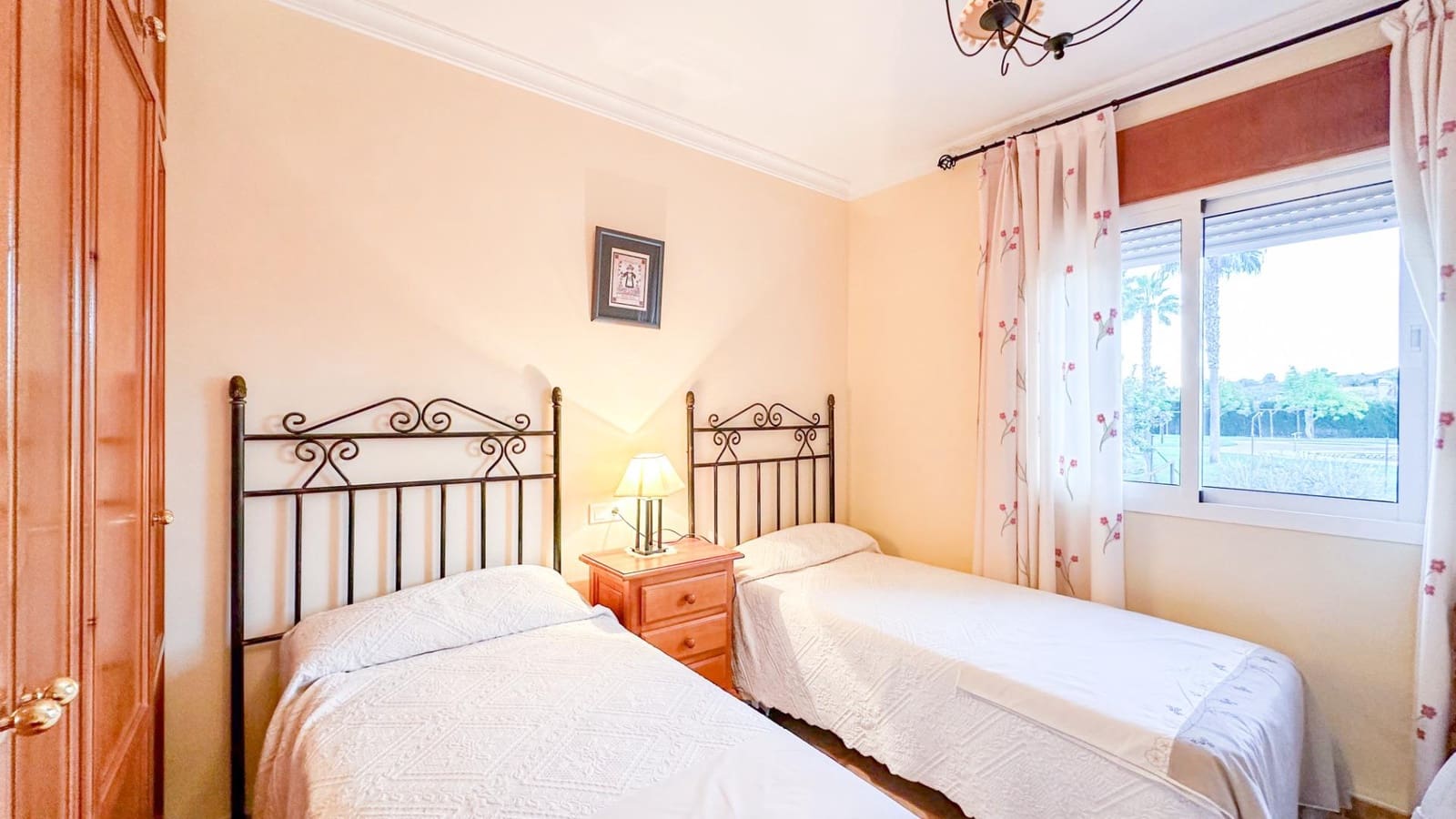 3 sypialnia Dom szeregowy na sprzedaż w Coin z basenem garażem - 320 000 € (Ref: 9338970)