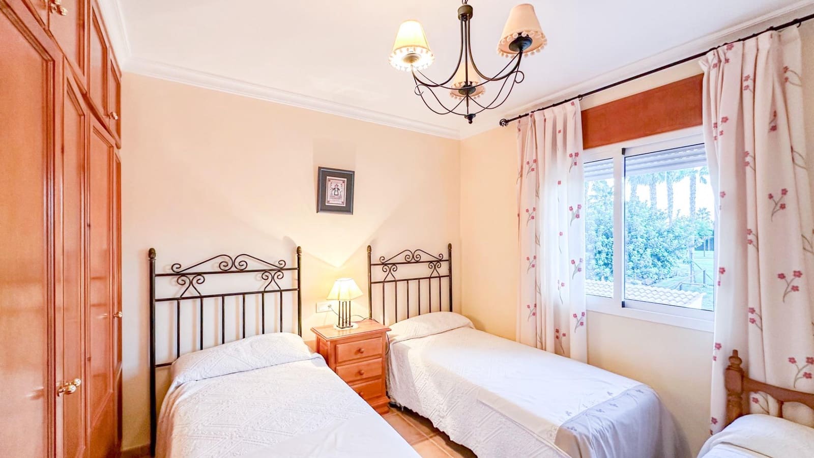 3 sypialnia Dom szeregowy na sprzedaż w Coin z basenem garażem - 320 000 € (Ref: 9338970)