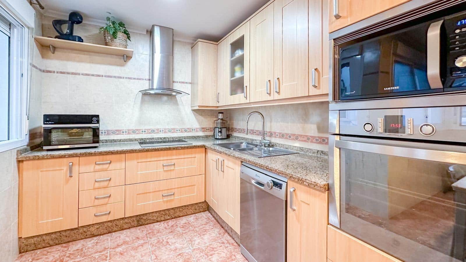 4 slaapkamer Penthouse te koop in Malaga stad met zwembad garage - € 960.000 (Ref: 9338973)