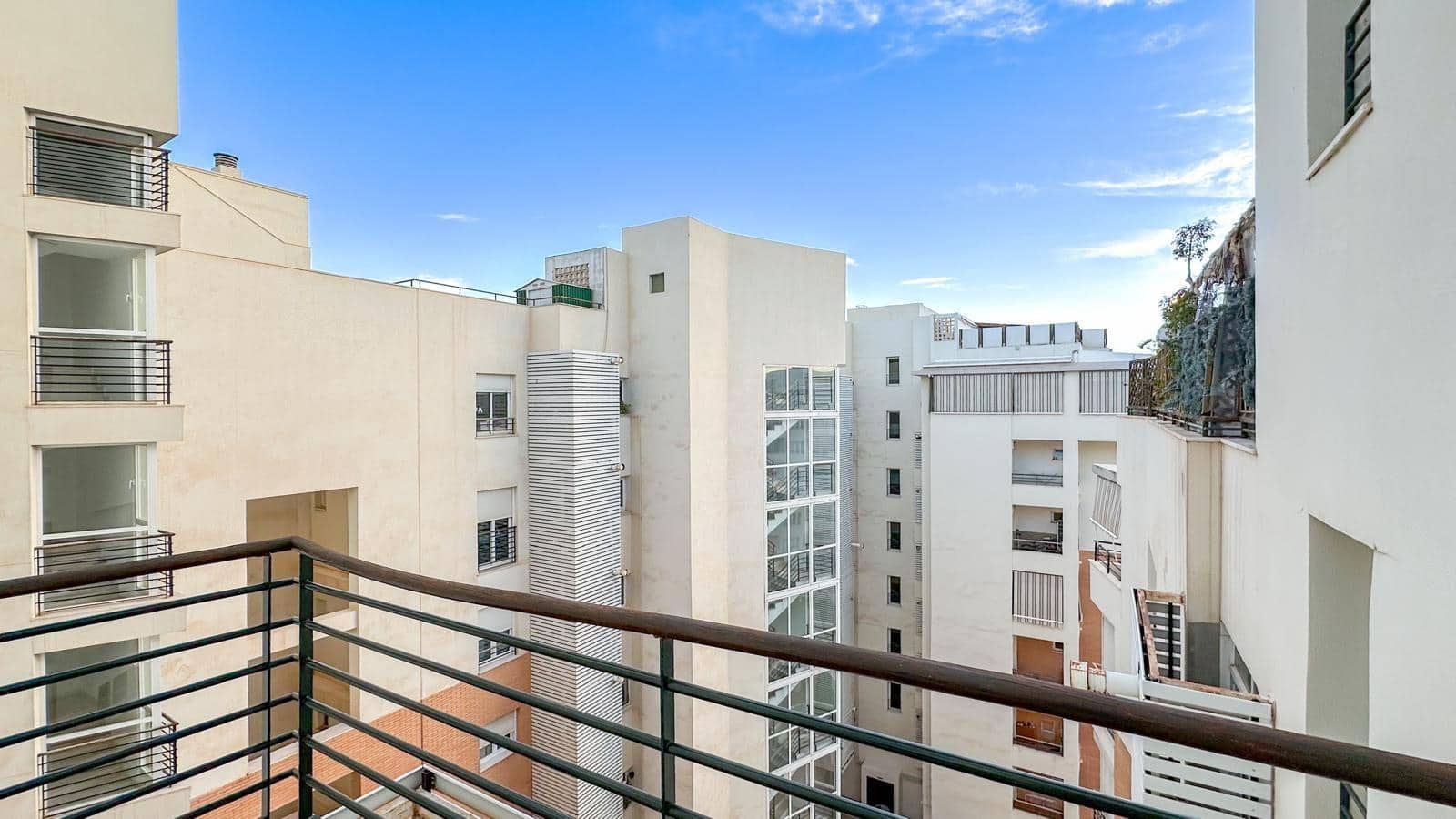 4 slaapkamer Penthouse te koop in Malaga stad met zwembad garage - € 960.000 (Ref: 9338973)