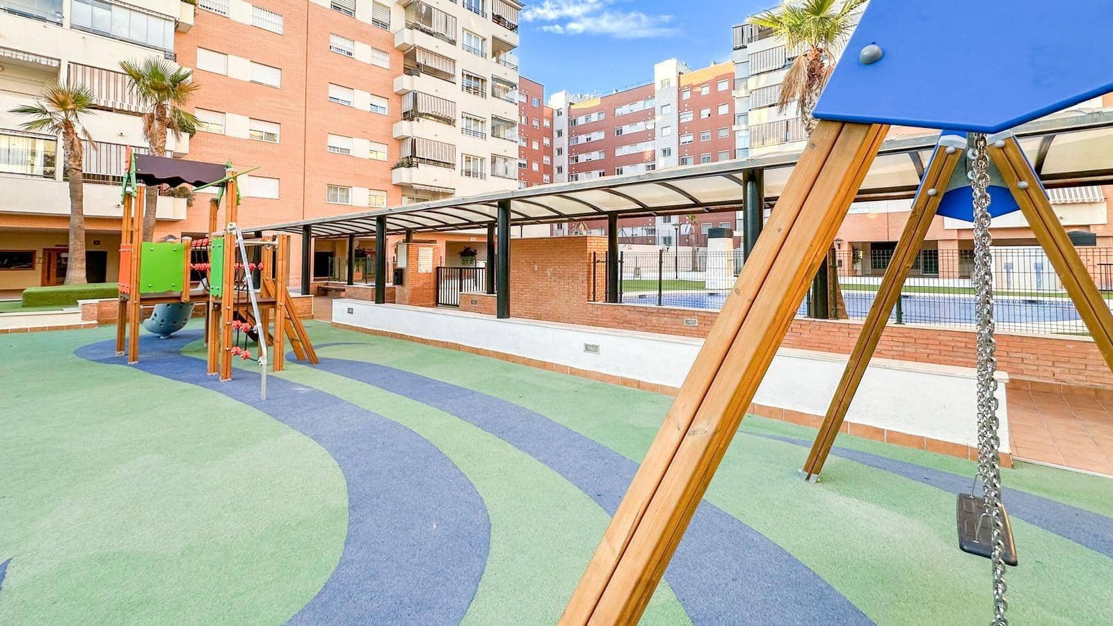 4 slaapkamer Penthouse te koop in Malaga stad met zwembad garage - € 960.000 (Ref: 9338973)