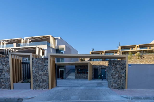 4 chambre Villa/Maison Mitoyenne à vendre à La Cala de Mijas, Mijas avec piscine garage - 747 000 € (Ref: 9338975)