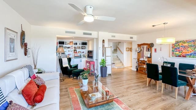 4 slaapkamer Penthouse te koop in Hacienda Bizcochero, Málaga stad met zwembad garage - € 658.000 (Ref: 9338981)