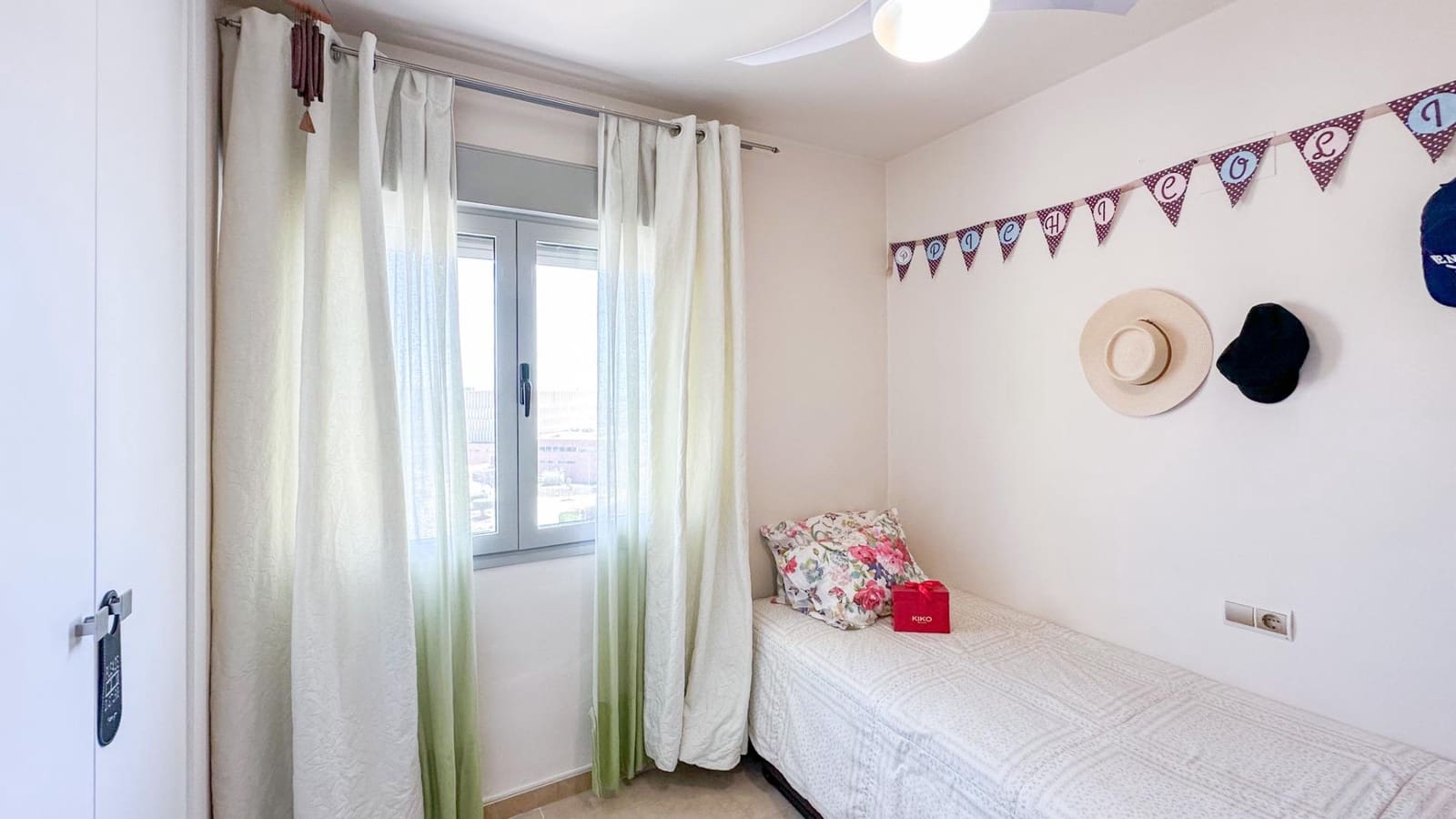 4 soverom Penthouse til salgs i Malaga by med svømmebasseng garasje - € 658 000 (Ref: 9338981)