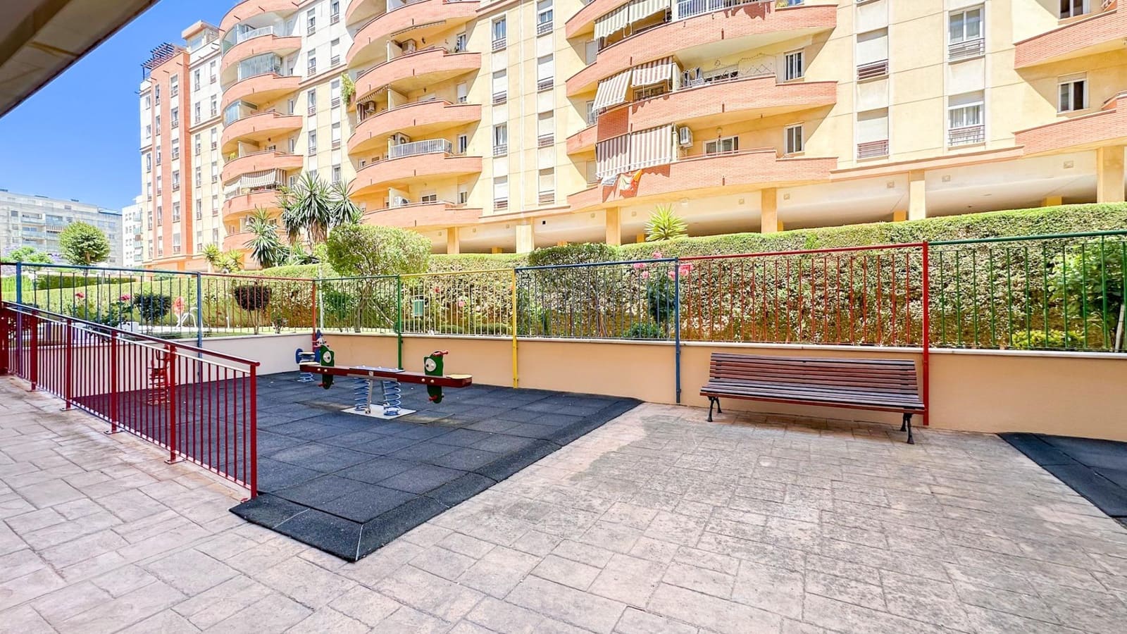 4 soverom Penthouse til salgs i Malaga by med svømmebasseng garasje - € 658 000 (Ref: 9338981)