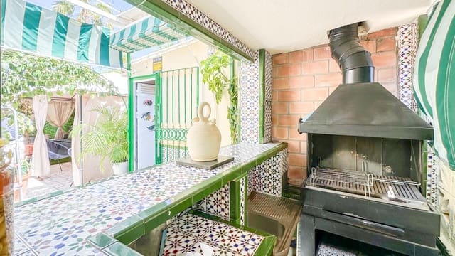 4 camera da letto Villa in vendita in Rincón de la Victoria con piscina garage - 885.000 € (Rif: 9338982)