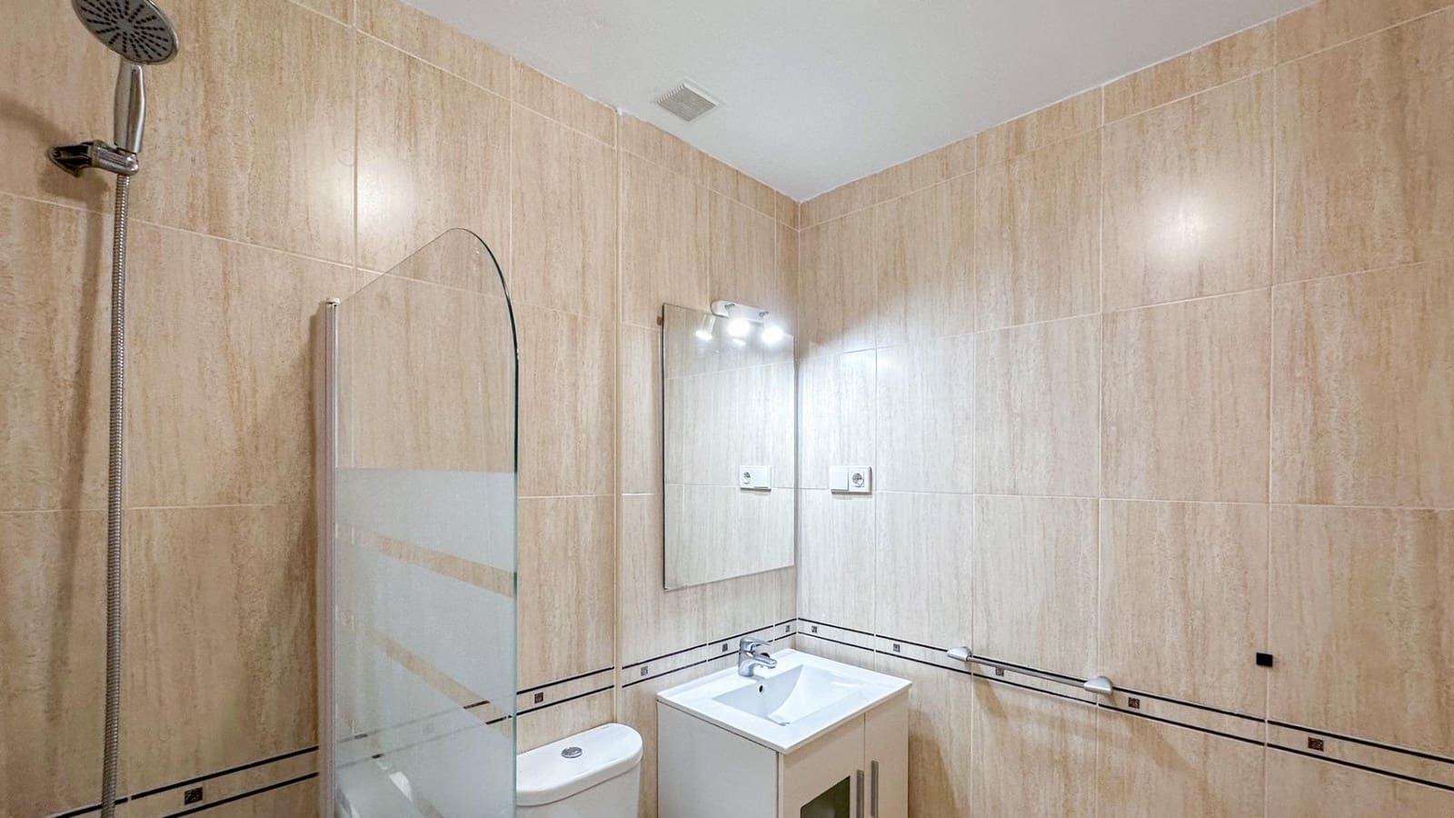 2 quarto Apartamento para venda em Torre de Benagalbon com garagem - 383 000 € (Ref: 9338983)