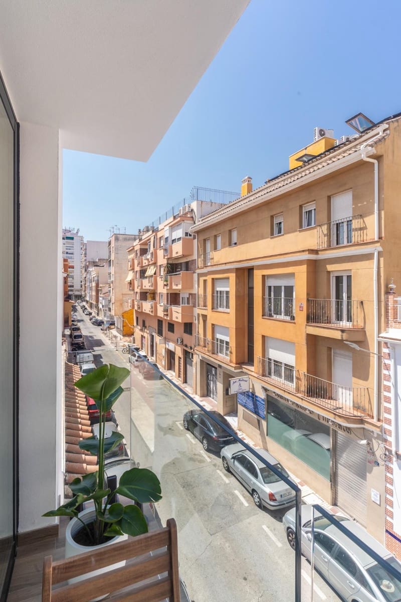 2 soverom Leilighet til salgs i Malaga by med svømmebasseng garasje - € 359 000 (Ref: 9338988)