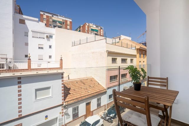 2 soverom Leilighet til salgs i La Trinidad, Málaga by med svømmebasseng garasje - € 359 000 (Ref: 9338988)