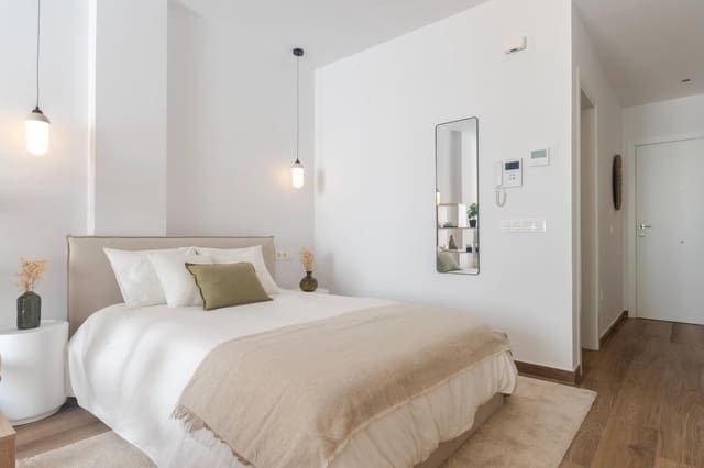 Loft til salgs i La Trinidad, Málaga by med svømmebasseng - € 219 000 (Ref: 9338989)